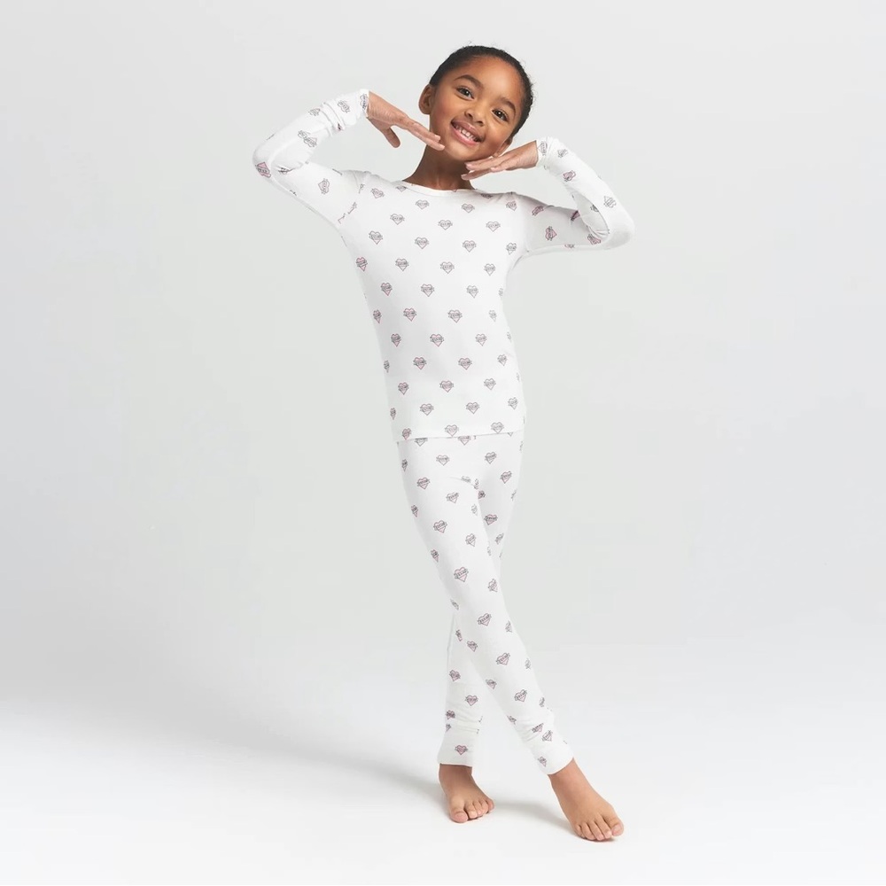 Skims Kids Sleep Set In Marble Heart Banner